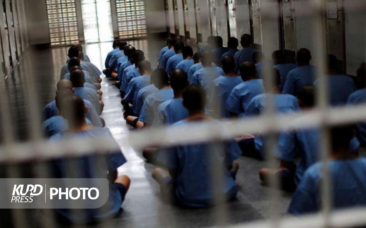 انتقال ٣ زندان قدیمی به خارج شهر در آذربایجان‌غربی بررسی شد