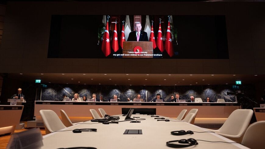 Fledgling Turkish-Syrian dialogue faces bumpy road ahead / Fehim Tastekin