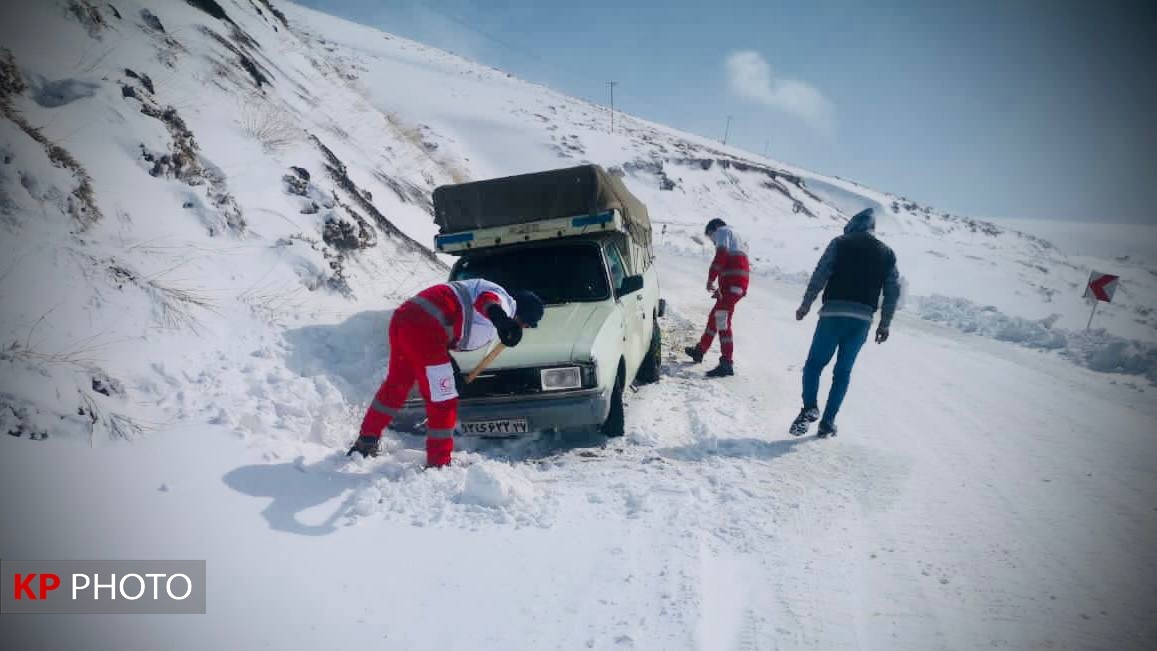 امداد رسانی هلال احمر کردستان به بیش از هزار گرفتار در برف