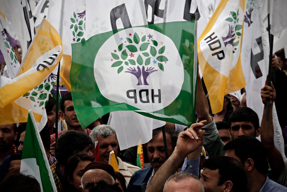 سیطره اردوغان بر پارلمان ترکیه در صورت انحلال حزب کردگرای HDP