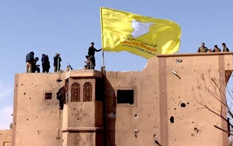 سه تن در حمله‌ داعش به یک ایست بازرسی SDF کشته شدند