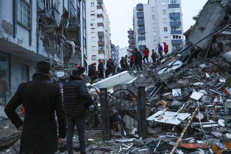 شمار جان باختگان زلزله در ترکیه به بیش از 1500 تن رسید