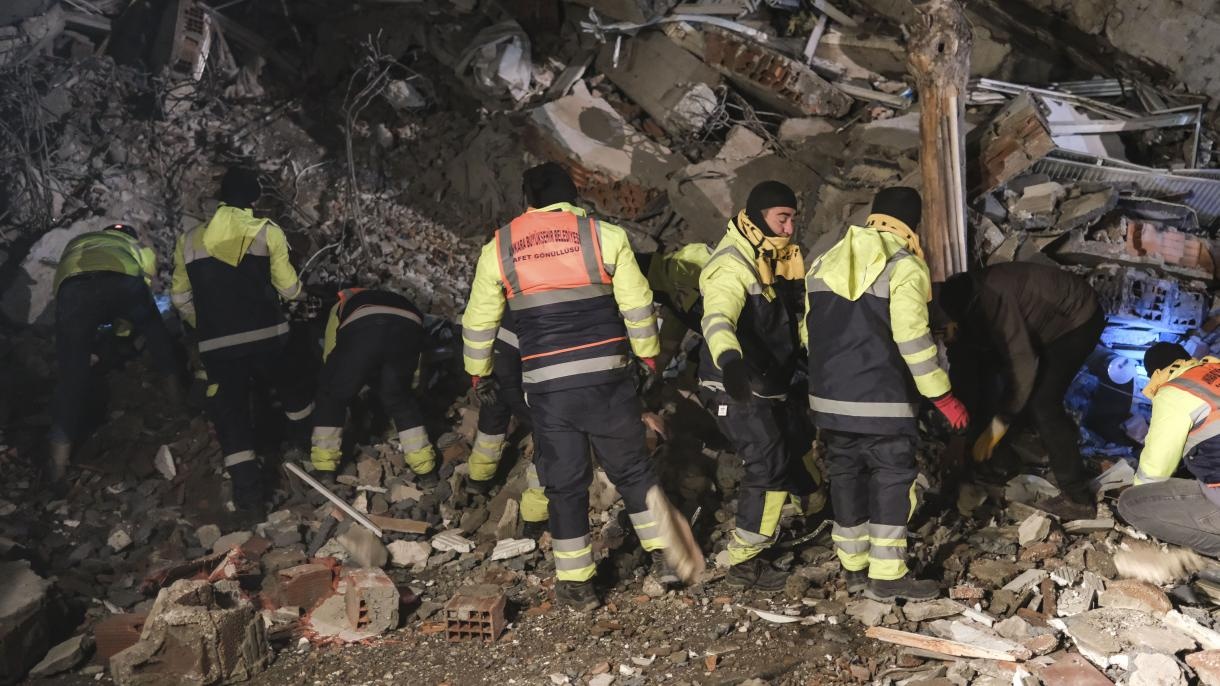 شمار قربانیان زلزله ترکیه به مرز 6 هزار نفر رسید