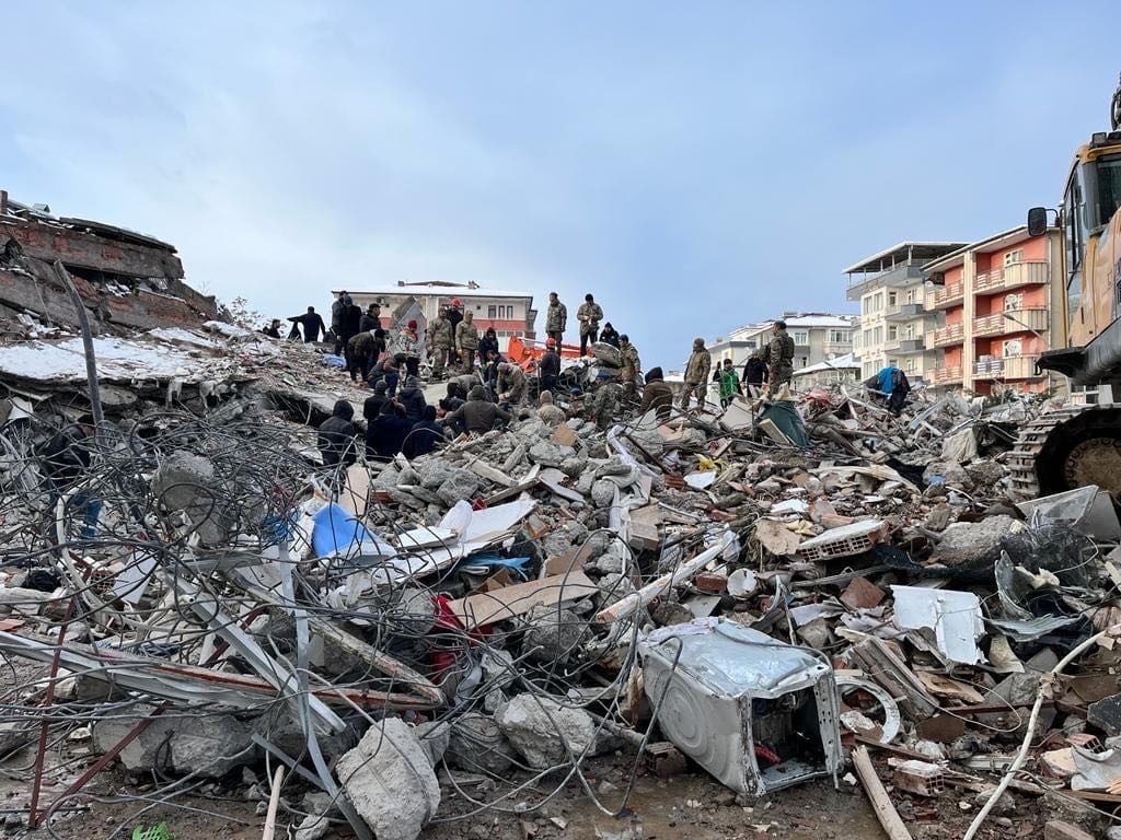 هشدار روزنامه استاندارد انگلیس درباره وضعیت کردهای زلزله‌زده سوریه