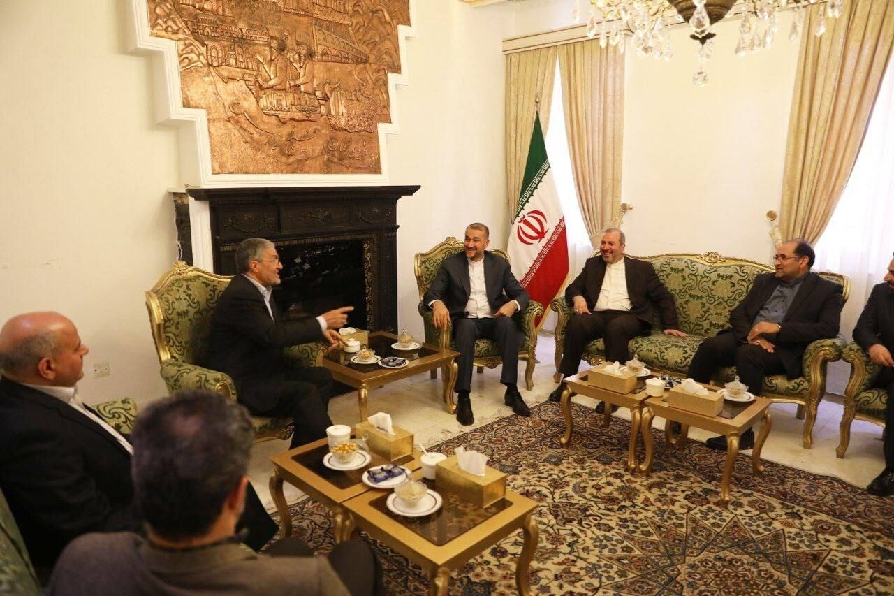 Iranian FM meets Iraqi party leader meet in Baghdad