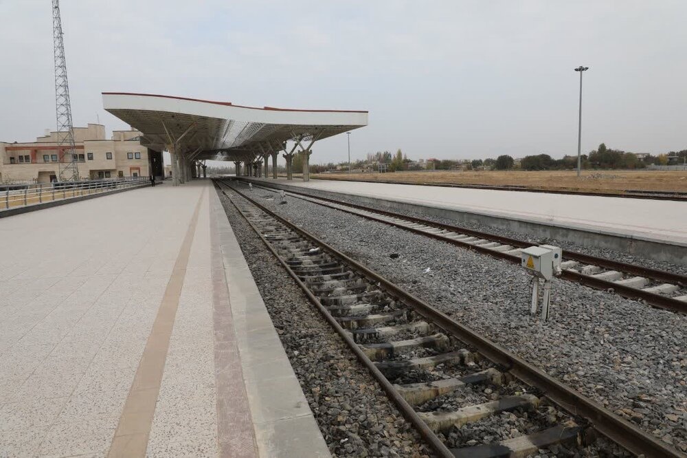 لزوم افزایش تزریق منابع مالی برای توسعه راه‌آهن آذربایجان‌غربی