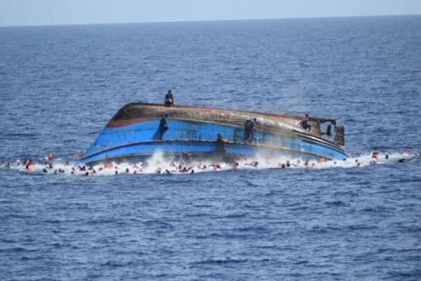غرق شدن ۲۵ شهروند سوری در حادثه واژگونی قایق پناهجویان در سواحل لیبی