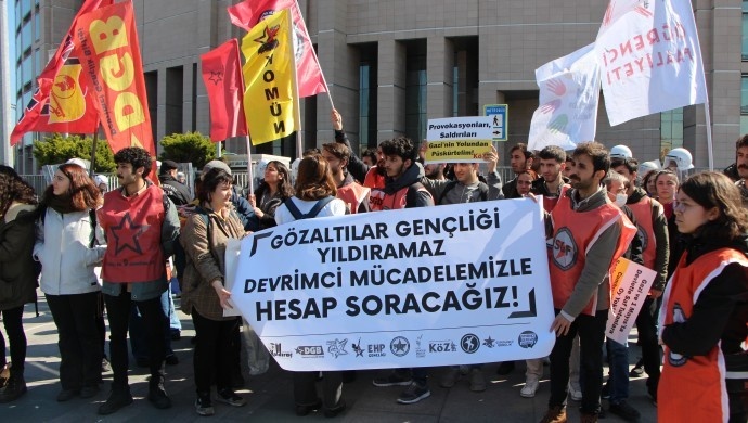 ضرب و شتم و بازداشت 20 تن از فعالان سیاسی معترض در استانبول