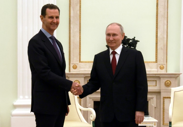 Putin praises Assad ties at talks with Turkey mend brewing