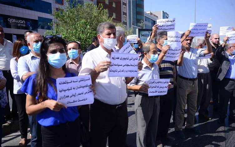 درآمدهای اقلیم کردستان، نیمی از حقوق کارمندان را نیز پوشش نمی دهد