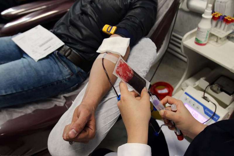 سردرگمی متقاضیان اهدا خون در پیرانشهر