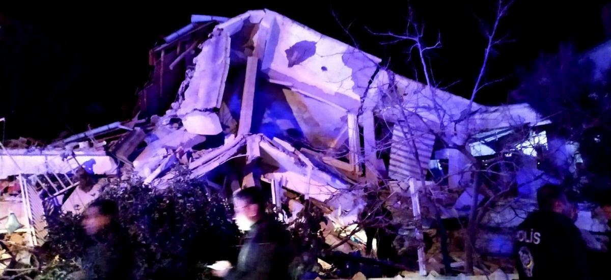 18 killed in arthquake in Turkey Kurdistan 18 killed in arthquake in Turkey Kurdistan