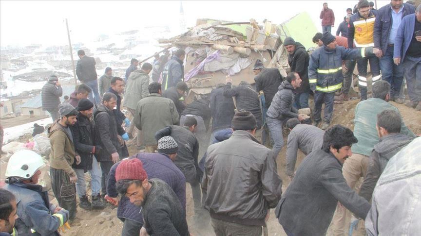 9 dead in Van after earthquake