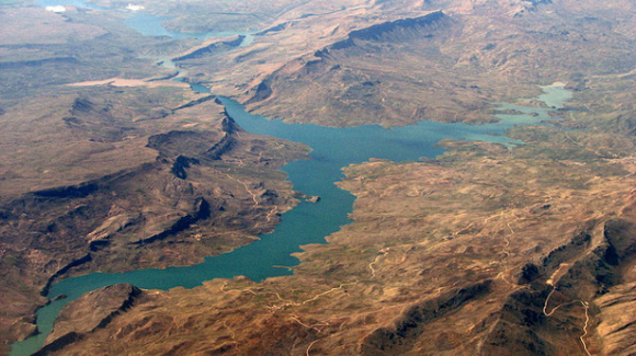 Turkish using water as a weapon against Syrian Kurds