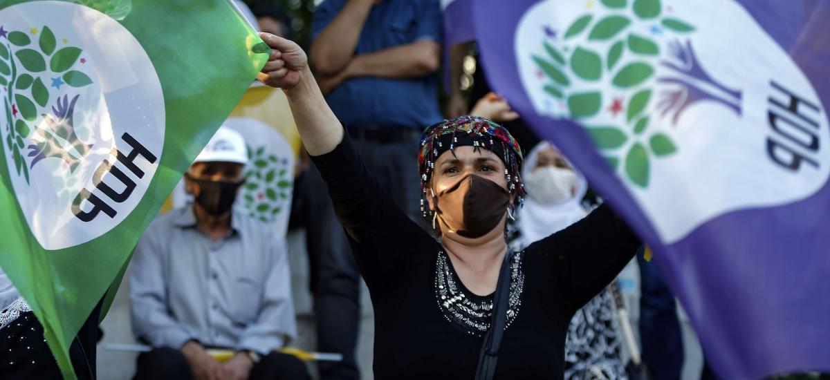 Turkey police detains two HDP co-chairs