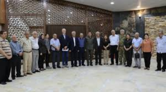 Syrian Kurds court Moscow to avert potential Turkish attack/  Amberin Zaman