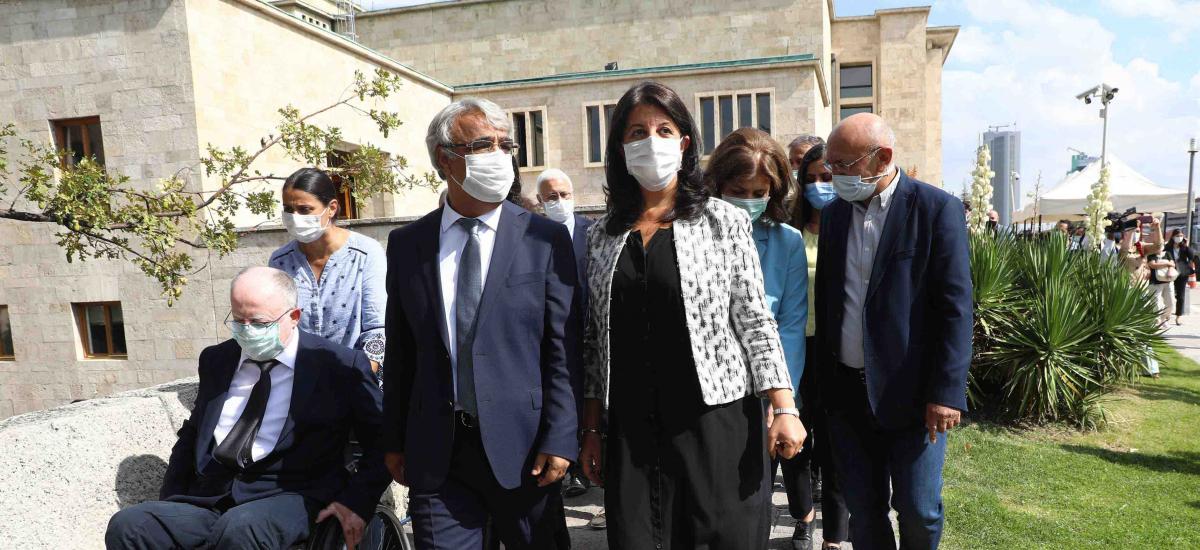 Turkey’s ruling party shooting itself in the foot with HDP crackdown / Erol Katircioglu