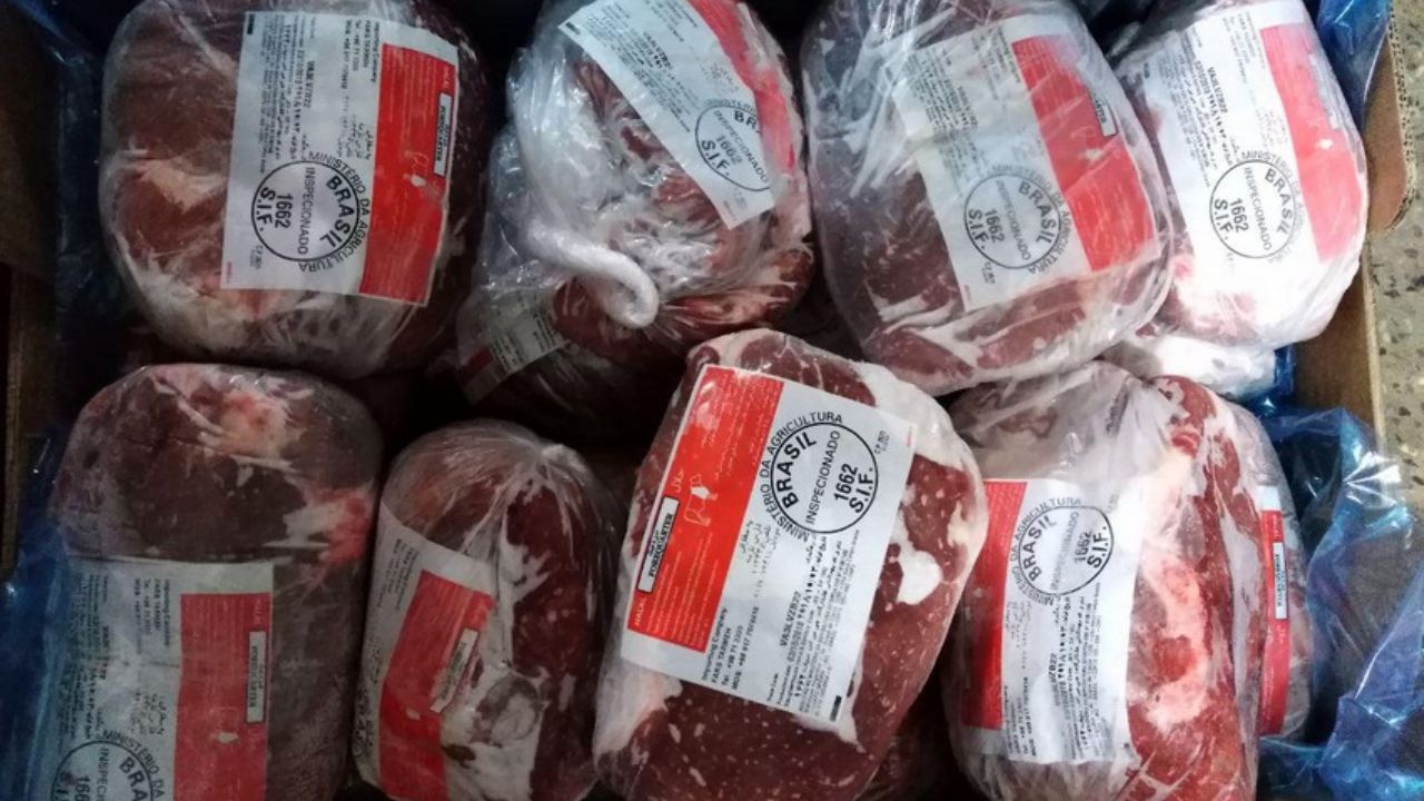 ۸۵ تن گوشت قرمز منجمد در فروشگاه های زنجیره ای کرمانشاه عرضه می شود