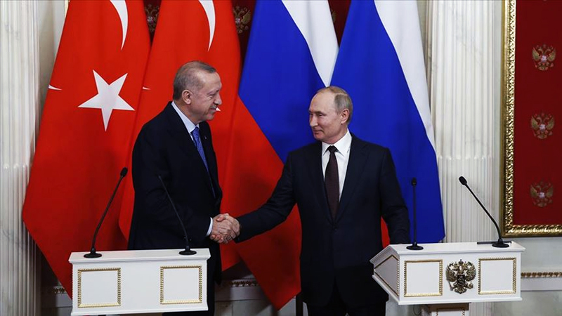 Russia is trying to hide its anxiety about NATO expansion / Can Burgaz