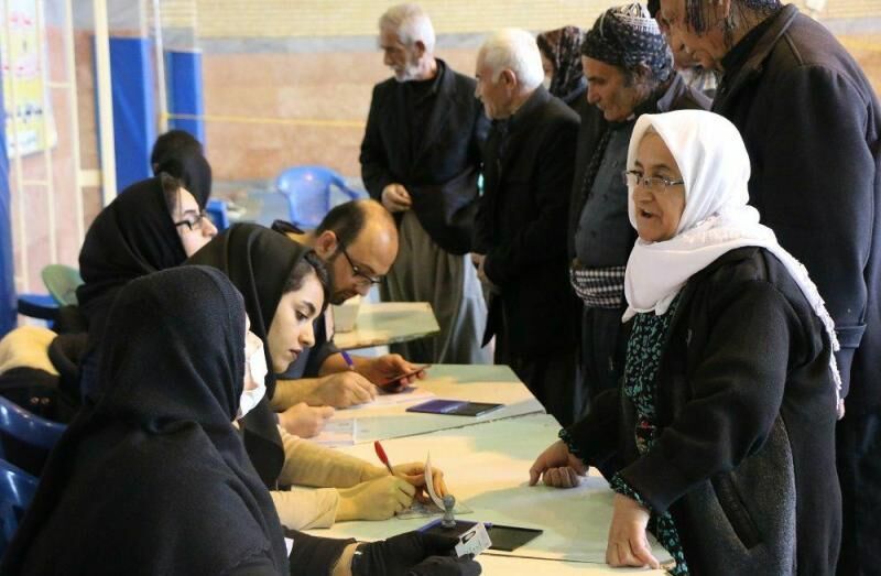 زمان برگزاری انتخابات در حوزه های شهری کردستان تا ساعت 23 تمدید شد