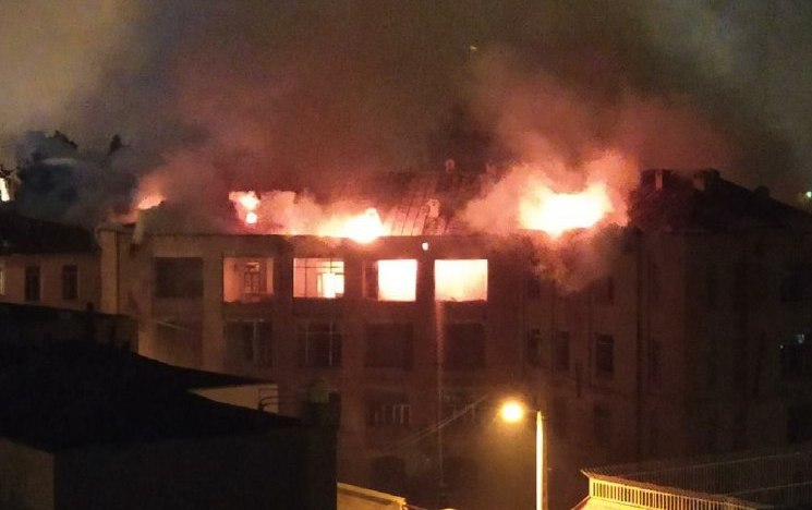 بیمارستان «مسیح» کرمانشاه در آتش سوخت