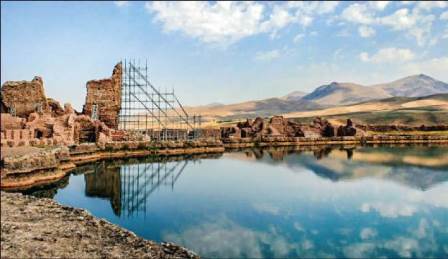 اسناد مالکیت تک برگی تعدادی از بناهای تاریخی آذربایجان غربی رونمایی شد