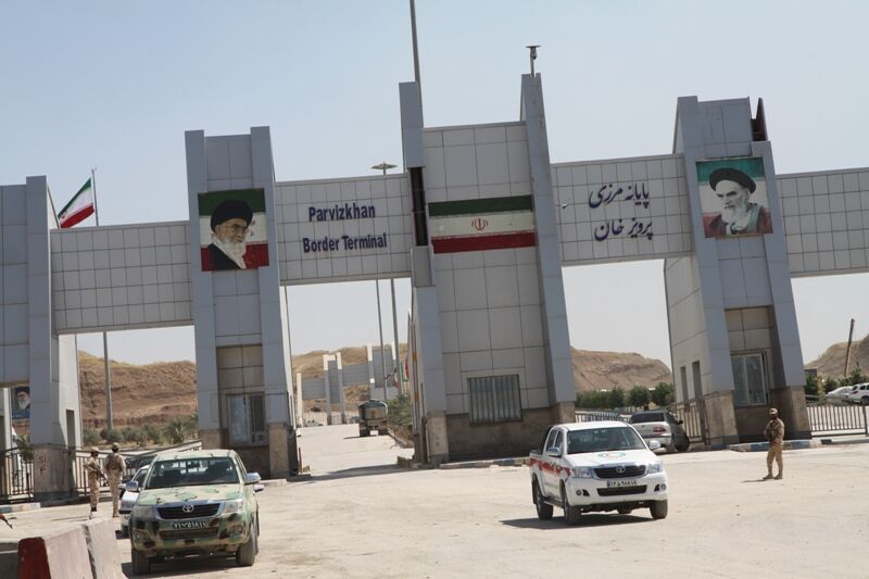 دستگیری چهار متهم به فساد مالی در مرز پرویزخان