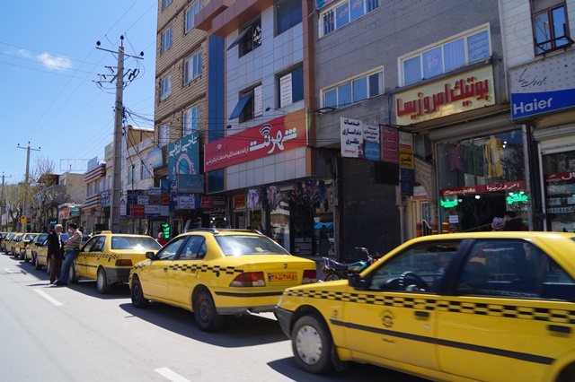 اعتراض شهروندان قروه ای به افزایش کرایه تاکسی