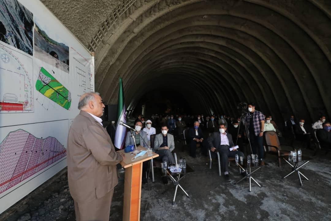 تونل سیاه طاهر به توسعه مبادلات تجاری کرمانشاه کمک می کند
