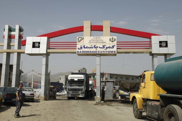  رانندگان گذرگاه های مرزی نباید فقط به منافع خود بیاندیشند و منافع عمومی را به خطر اندازند