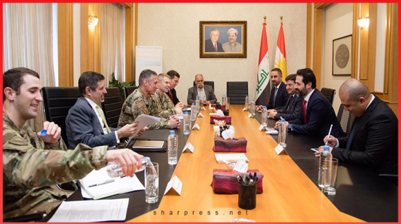 قوباد تاڵەبانی و شاندێكی ئەمەریكی له‌باره‌ی چاكسازییەكانی وەزارەتی پێشمەرگە گفتوگۆیان كرد