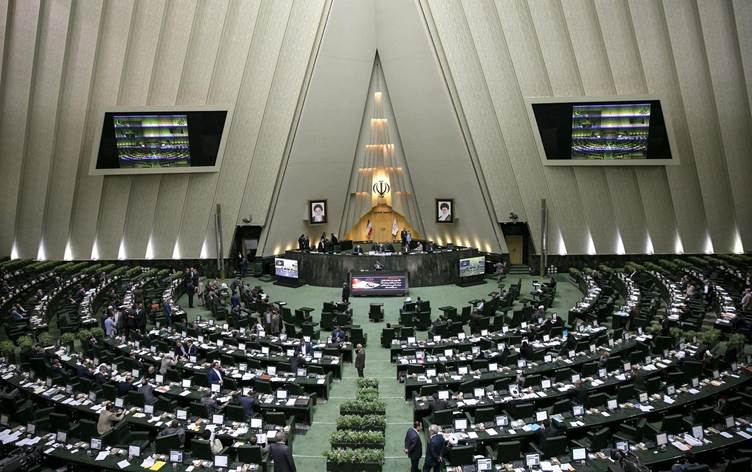 لە چوار پارێزگای کوردنشینی ئێران هەزار و 334 بەربژێری پەرلەمان ناویان تۆمار کردووە