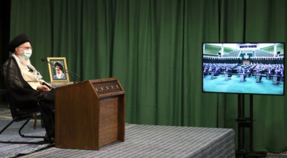 ڕێبەری باڵای ئێران: مونافیسەکردن خەڵک ئیزعاج دەکات/ بەرانبەر بە دوژمنانی گەل یەکدەنگ بن