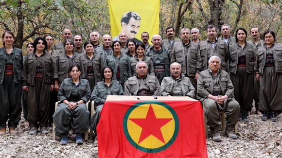 شاندێکی ئەمریکی سەردانی قەندیلی کردووە/ کشانەوەی PKK لە سووریا مەرجی ئەمریکایە بۆ پشتگیریی ئیدارەی خۆسەر