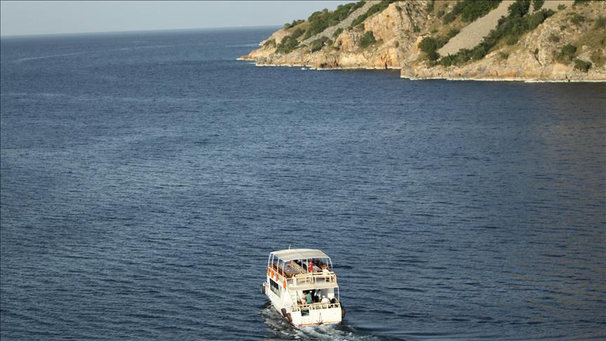 پاش نزیکەی مانگێک لە نوقوم بوونی بەلەمەکەیان تەرمی 61 کۆچبەر لە دەریاچەی وان دۆزراوەتەوە