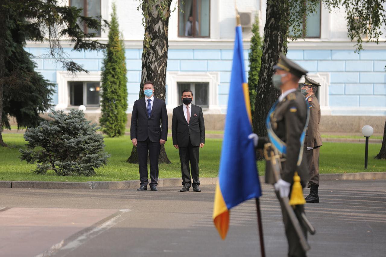 عێراق و ئۆکراینا پەرە بە هەماهەنگییە سەربازییەکانی نێوانیان دەدەن