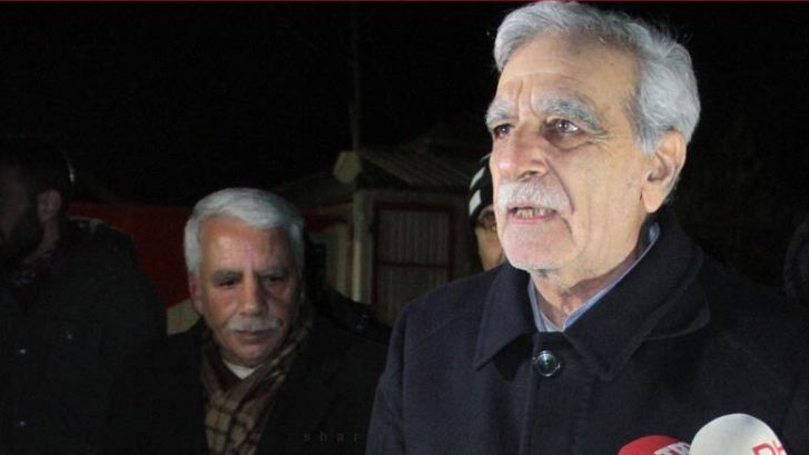 ئەحمەد تورك بەمەرجی قەدەغەكردنی گەشت بۆ دەرەوەی وڵات ئازاد كرا